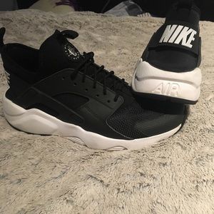 Nike Huaraches Ultra