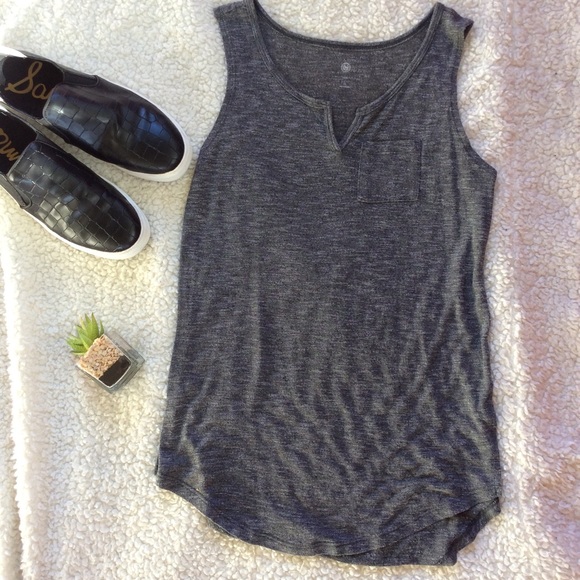 Basic Grey Tank - Picture 2 of 7