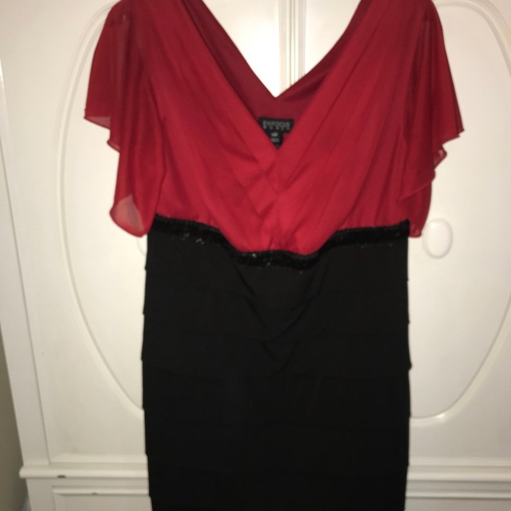 14W Red and Black Dress