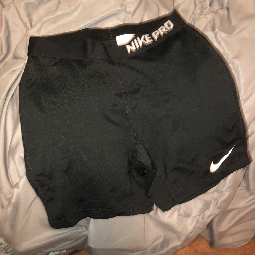 Black nike pros
