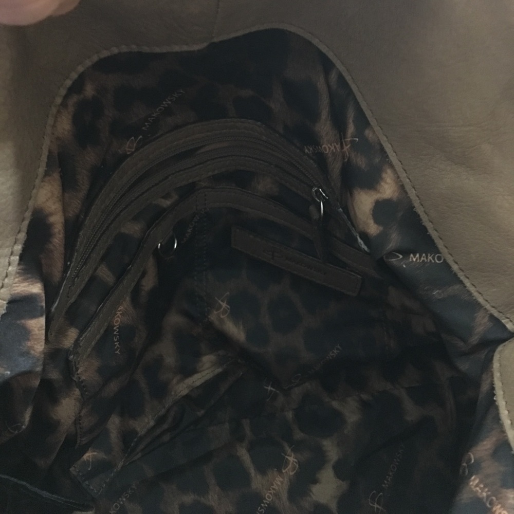 💕 B. Makowsky tan soft leather cute hobo 💕 - Picture 3 of 8