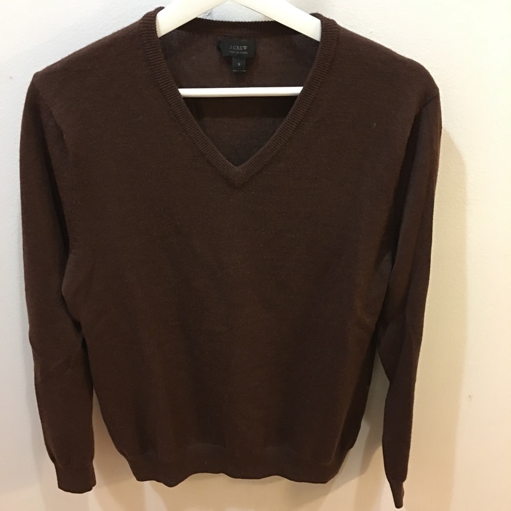 Brow V-neck sweater