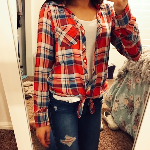 PRICE DROP❗️⬇️Perfect Flannel❤️💙 - Picture 1 of 8