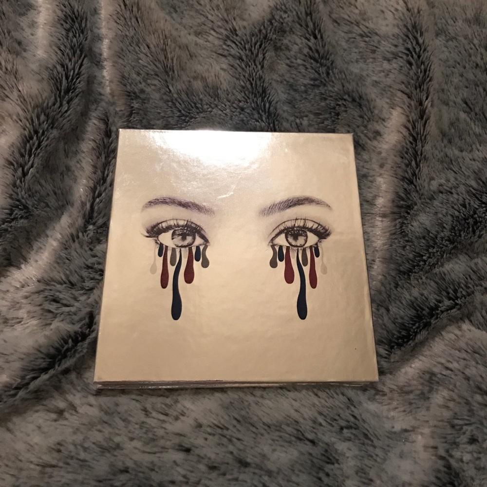 Kylie Jenner 2016 holiday palette