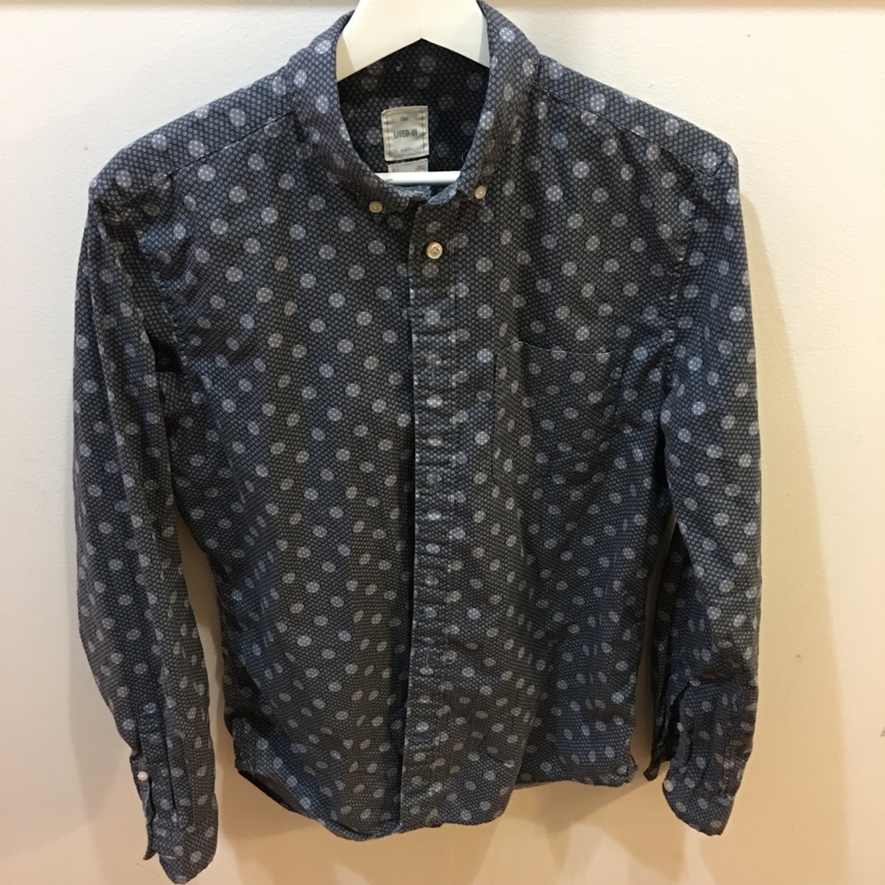 Blue patterned men's shirt