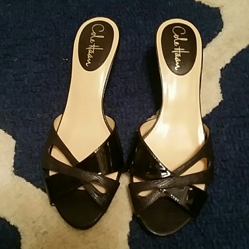 Cole Haan Chocolate Brown Kitten Heels Gem