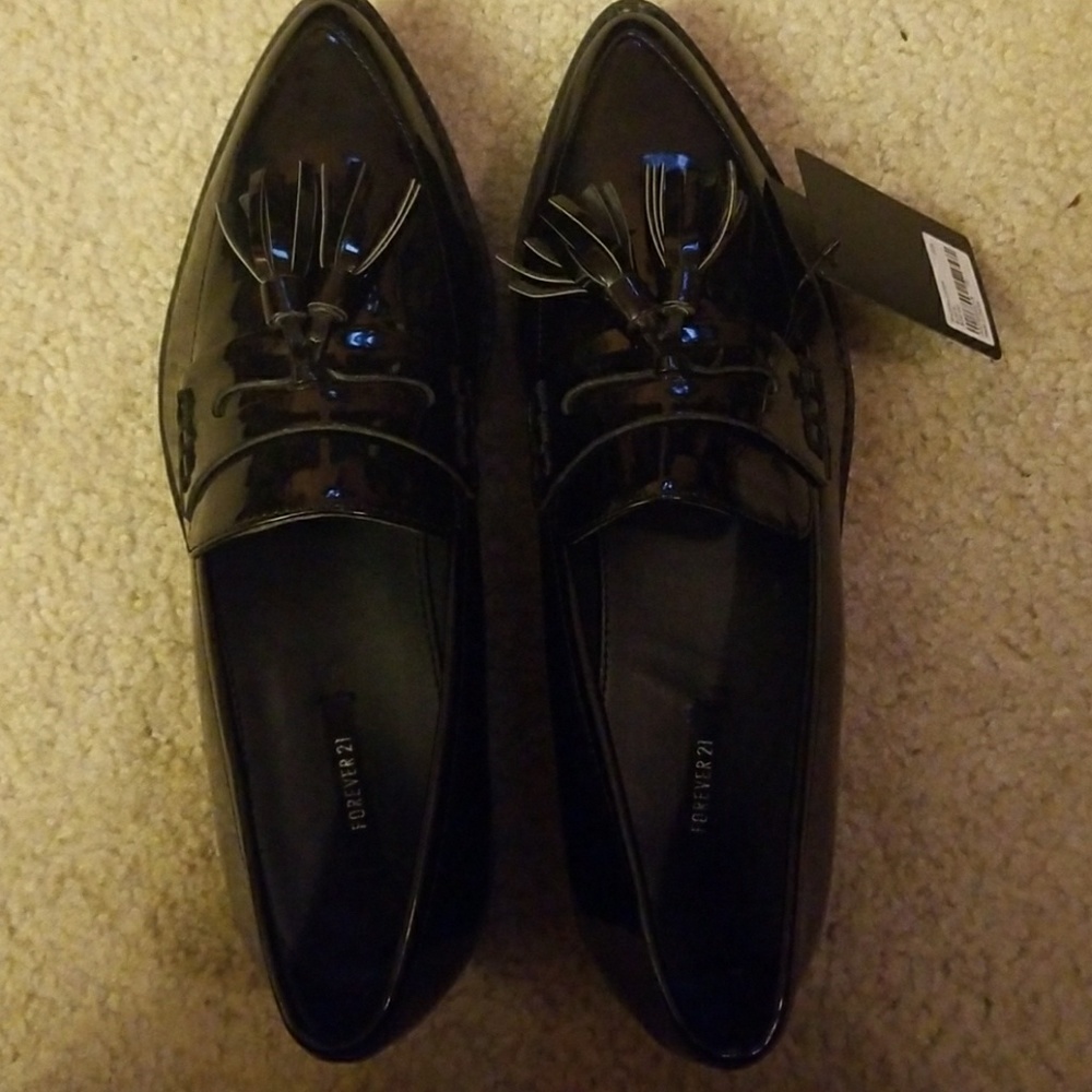 NWOT Black patent leather loafers