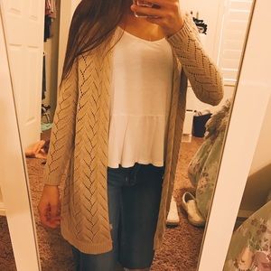 PRICE DROP❗️⬇️Tan Knitted Cardigan🍂