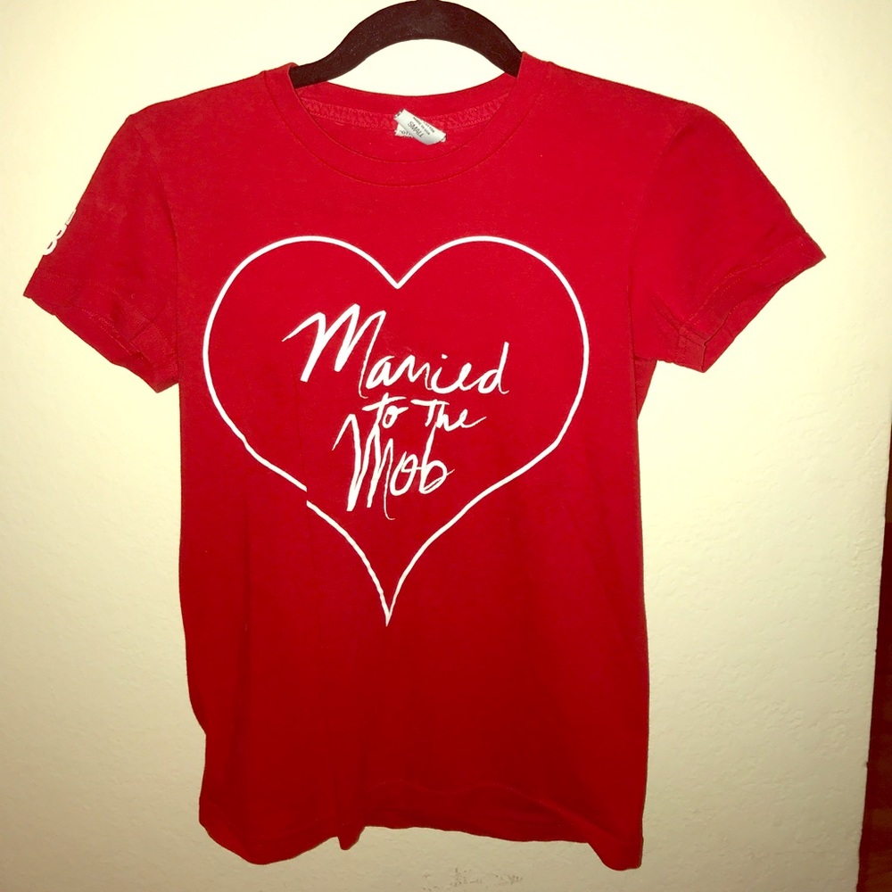 mttm; red heart tee.