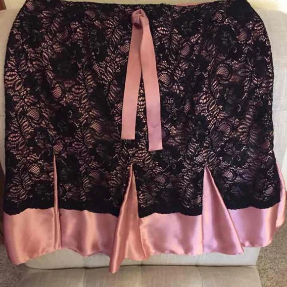 Laundry Skirt - Picture 2 of 3