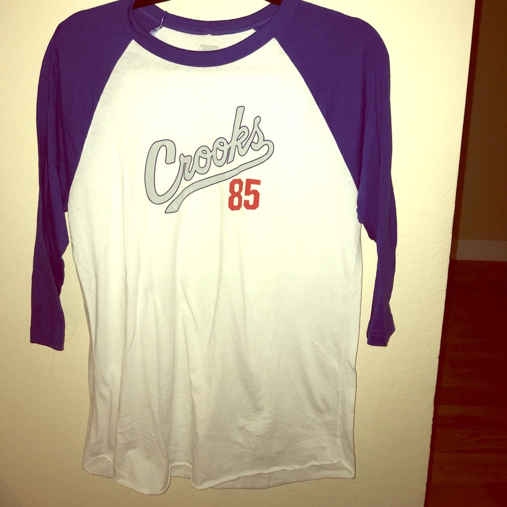 crooks & castles baseball tee.