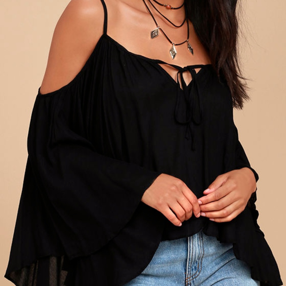 NWT Black Cold Shoulder Top