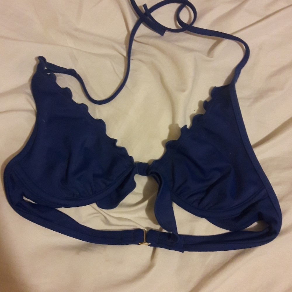 This cute tied bathing suit