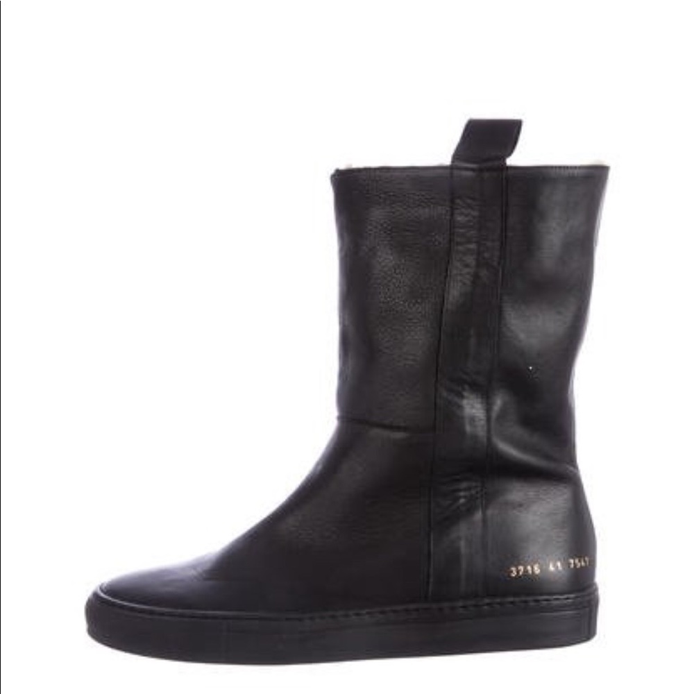 Shearling boots Woman by Common Projects