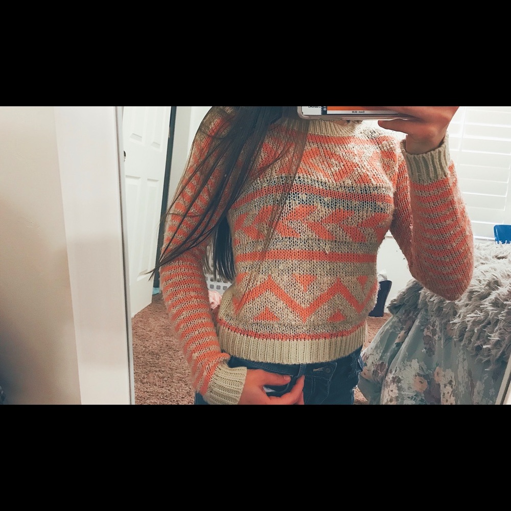 PRICE DROP❗️⬇️Coral + Tan Knit Sweater🤤🍁