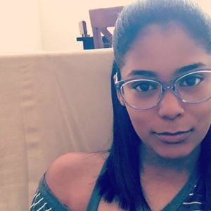 Meet your Posher, Paola