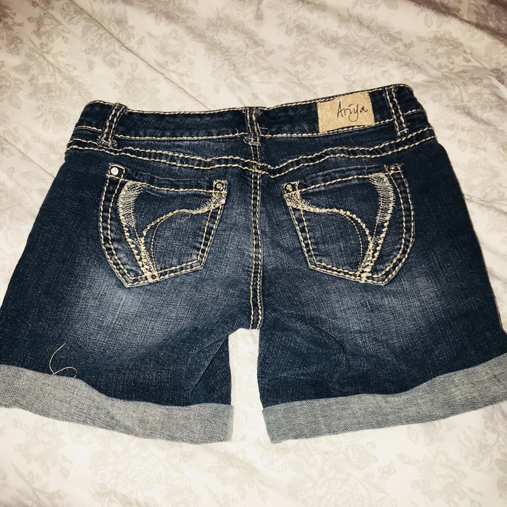shorts 5/6 size
