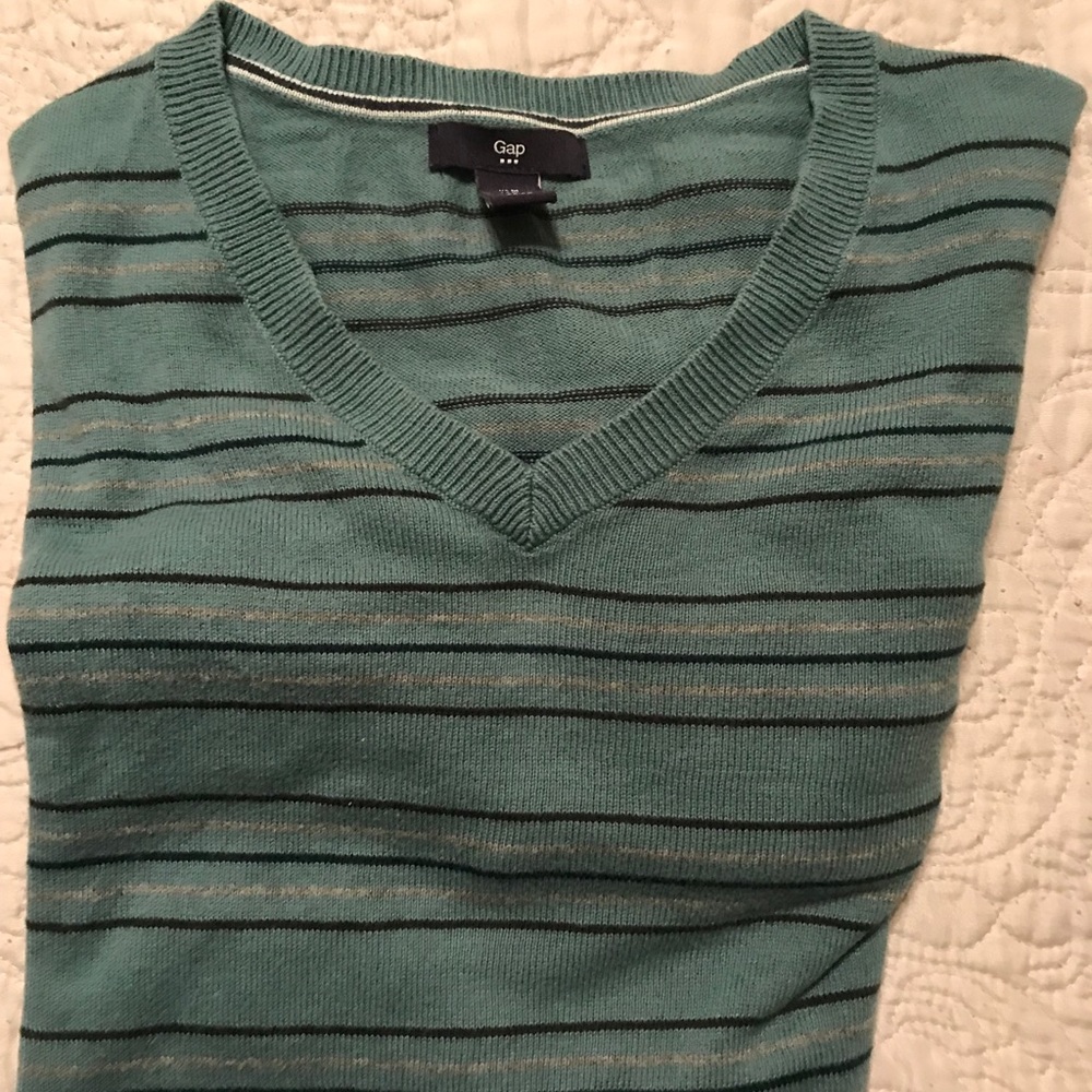 Gap Long Sleeve V-Neck Sweater