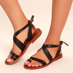 NWT Sbicca Teegan Dark Brown Leather Flat Sandals