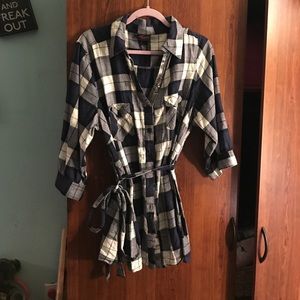 Torrid flannel with waist tie.