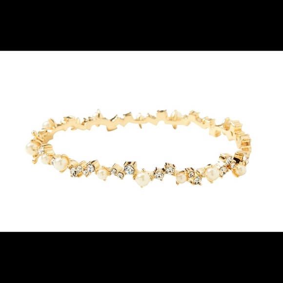 Banana Republic Jewelry - Banana Republic Pearl Bracelet Banana Republic Jewelry - Banana Republic Pearl Bracelet