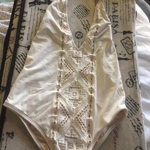 CLOSING SHOP Billabong one piece