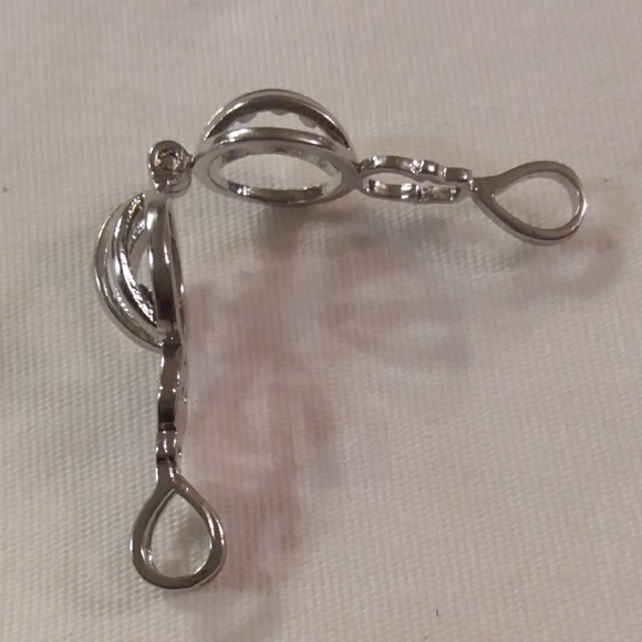 SALESnowman necklace with surprise pearl in oyster - Picture 5 of 6