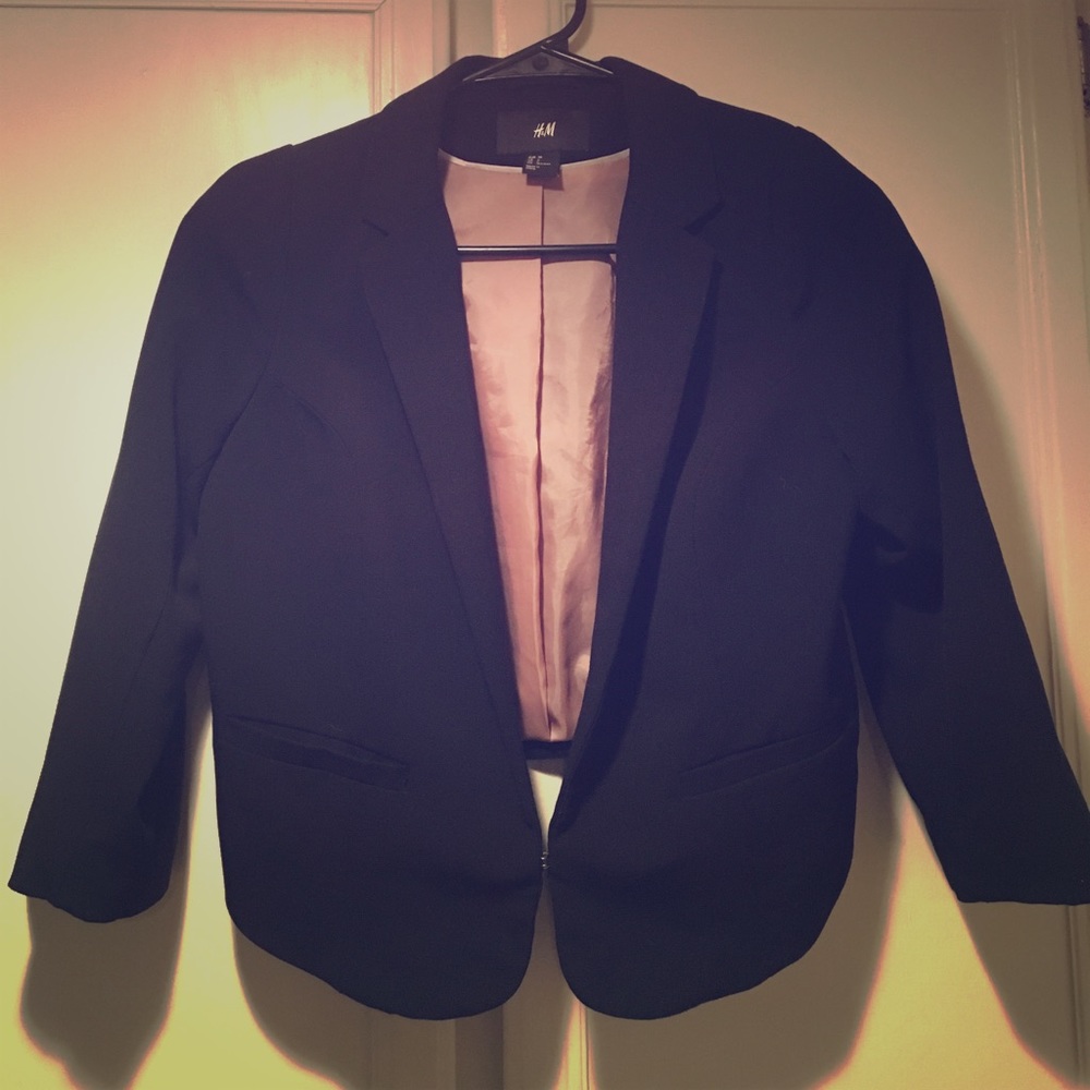 H&M cropped black blazer