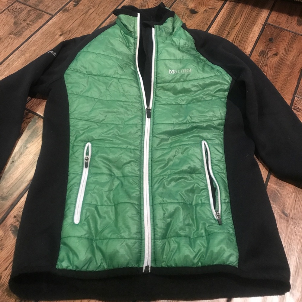 Black and green marmot !