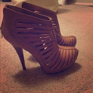 BCBGeneration heeled booties