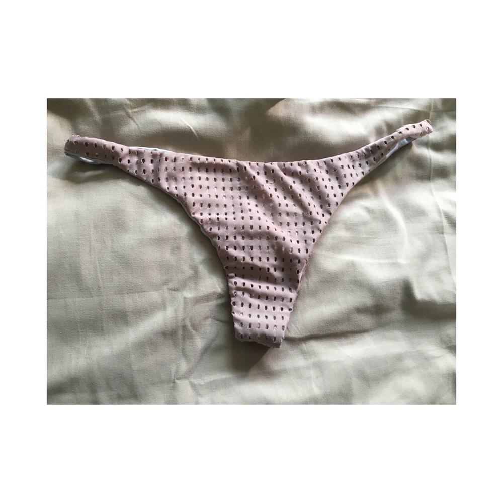 Acacia pipeline bottoms in topless mesh