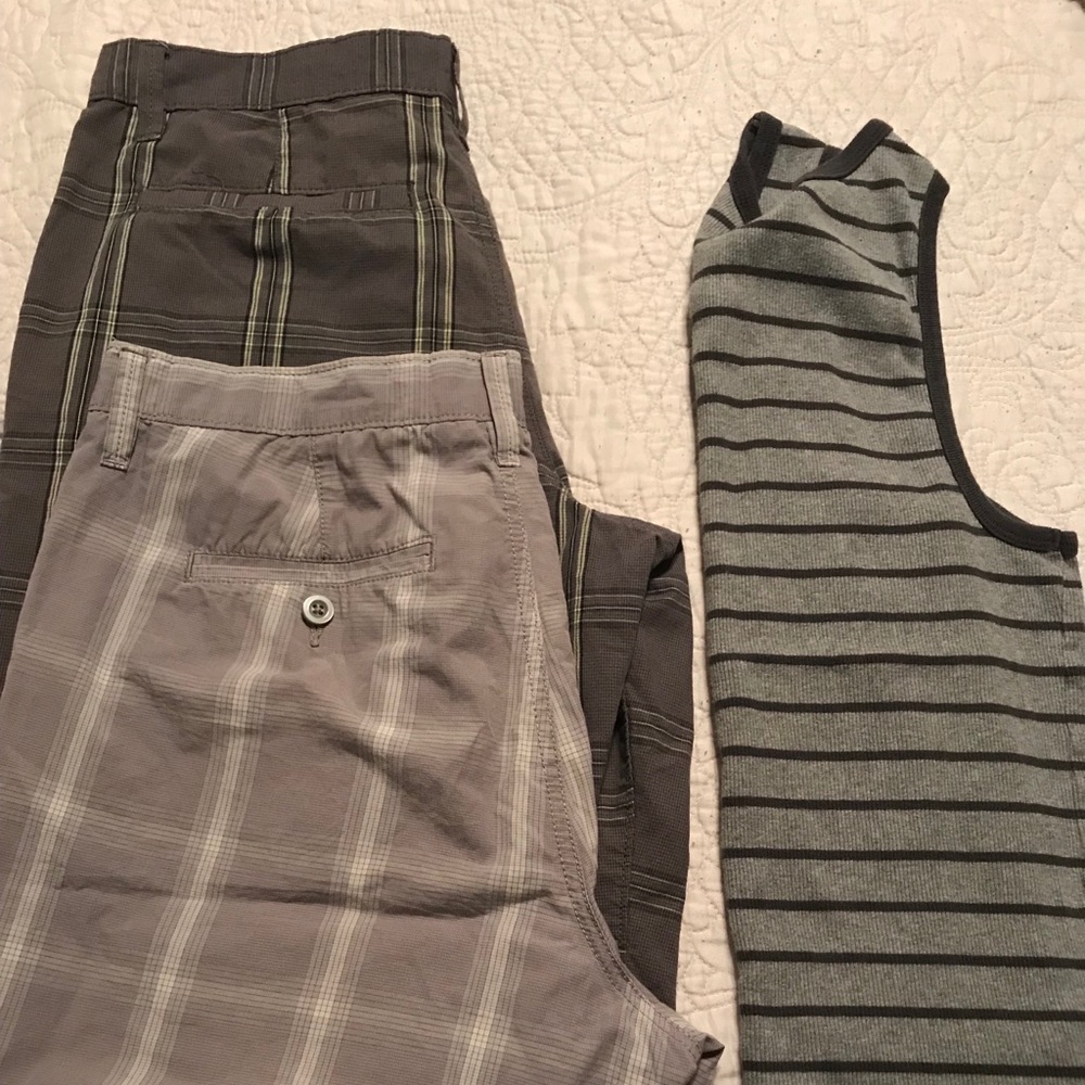 Tony Hawk shorts and tank-size M