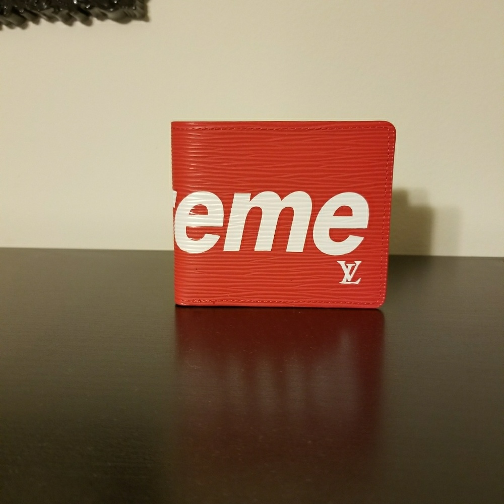 Louis Vuitton supreme wallet