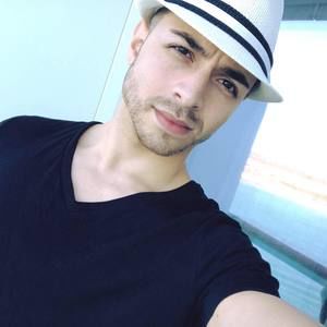 Meet your Posher, Nicholas