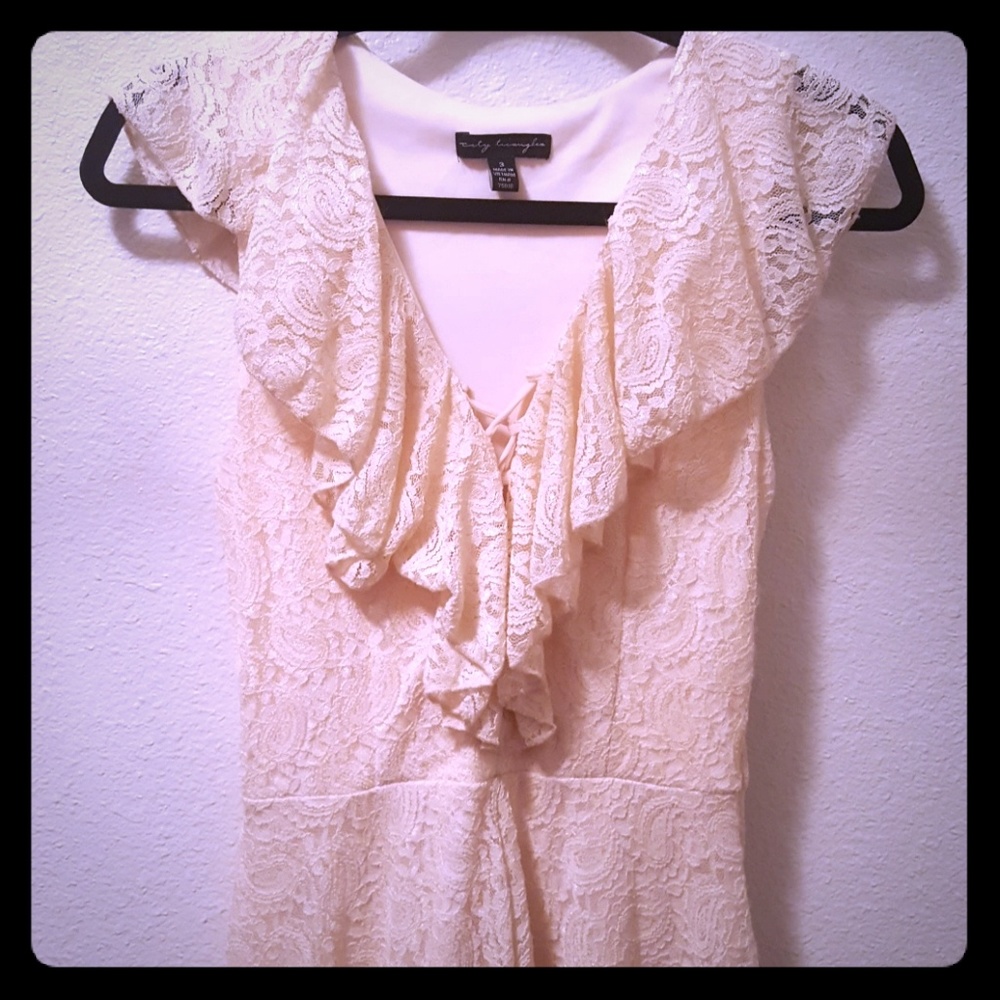 BNWT High-Low Cream Lace Dress