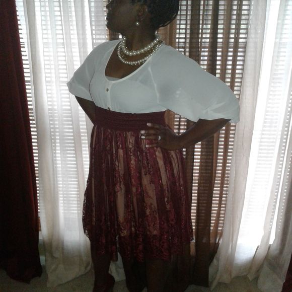 Meet your Posher, Monica - Picture 1 of 1