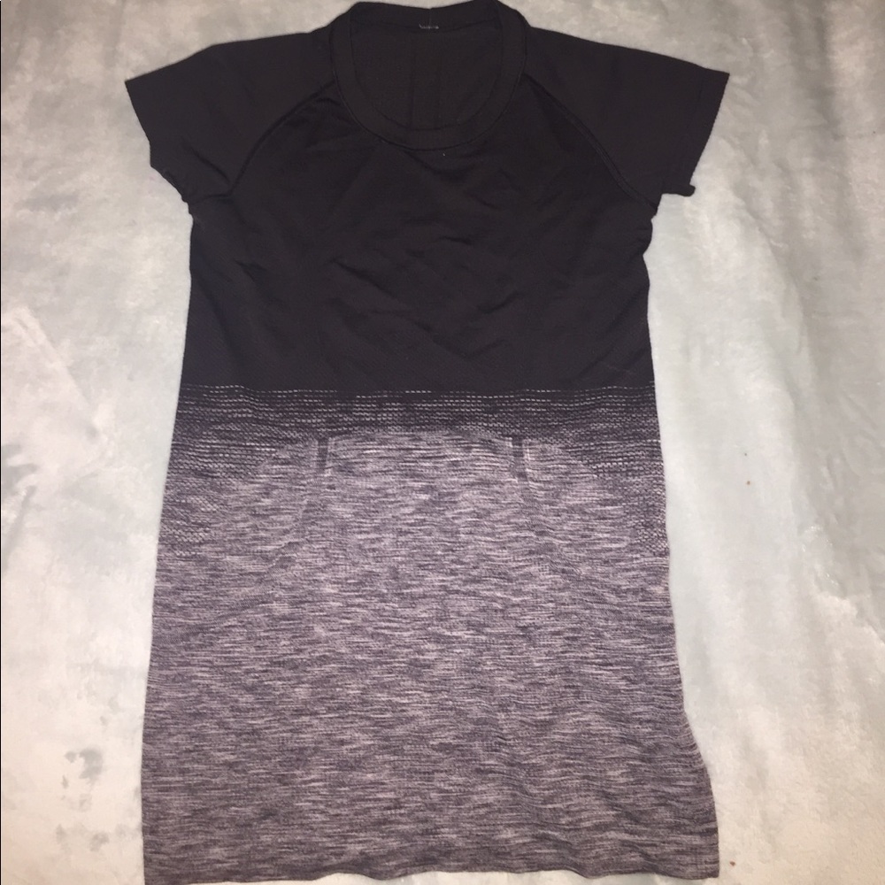 Ombré Lululemon Short Sleeve Shirt Size 4