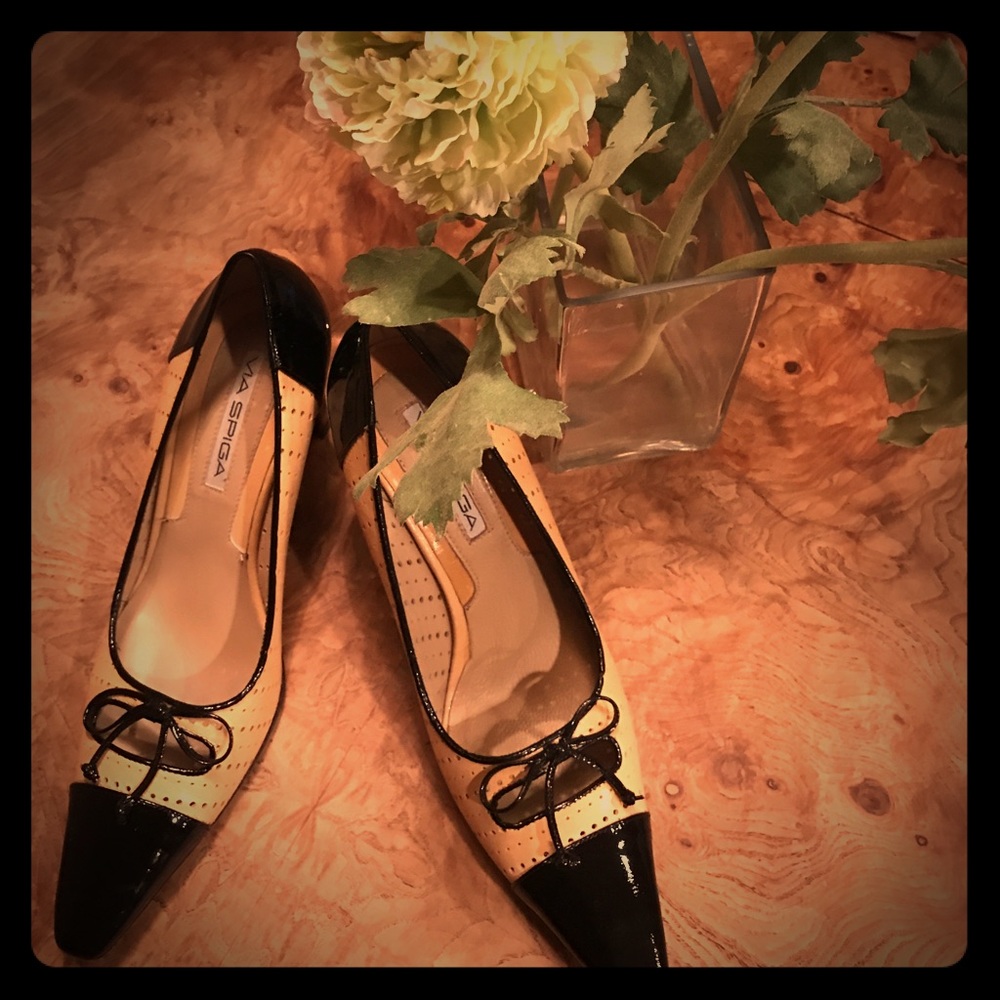 Via Spiga Tan and Black Heels