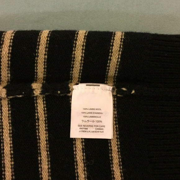 [SOLD] Navy/White Striped Lambswool Sweater (MD) - Picture 4 of 5