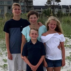 Meet your Posher, Kelley