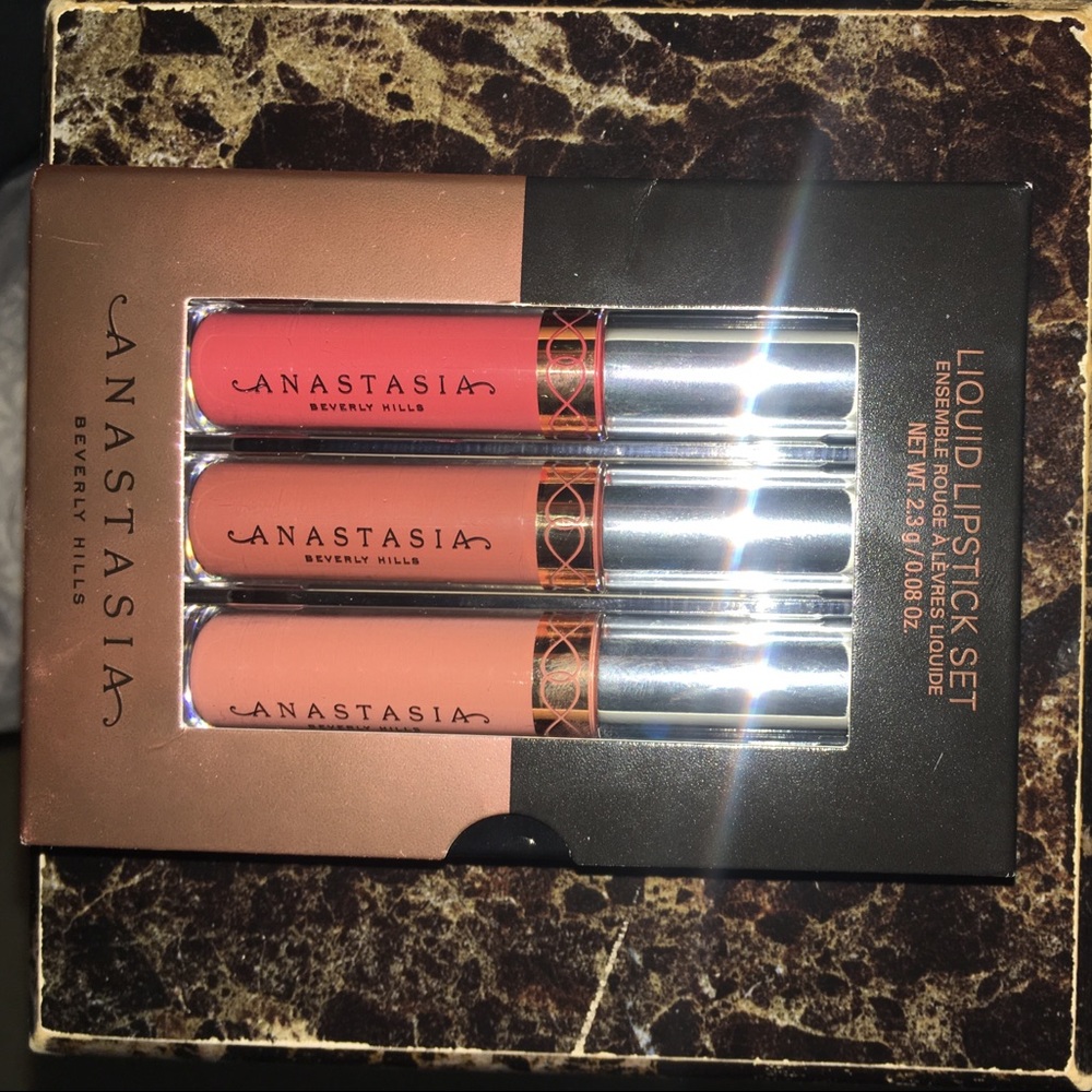 Anastasia Beverly Hills liquid lipstick set