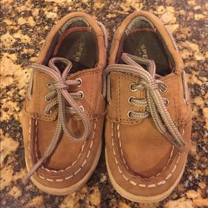 Boys sperry shoes size 6.5w
