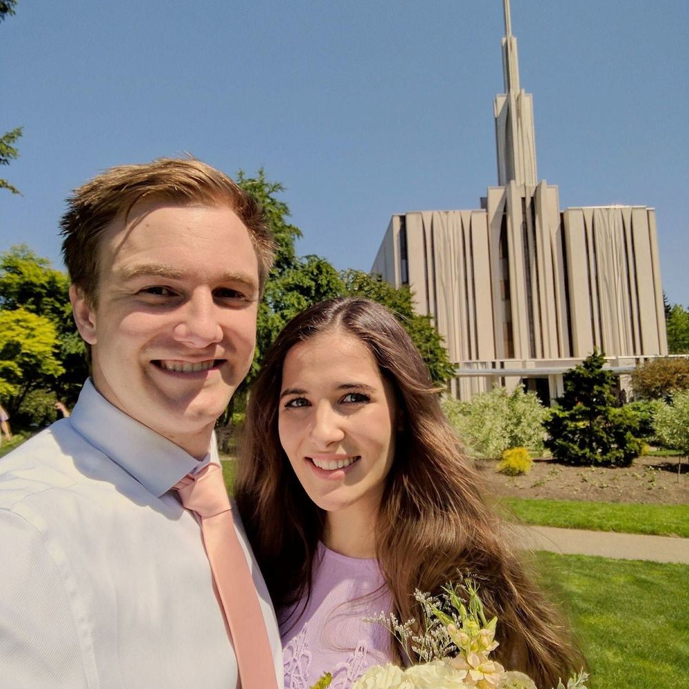 Meet your Posher, Averey