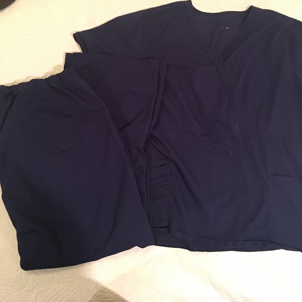 Cherokee navy scrubs