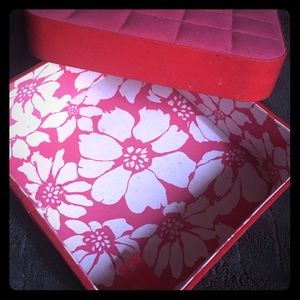 Estée Lauder Cute Jewelry/Cosmetics Box Container