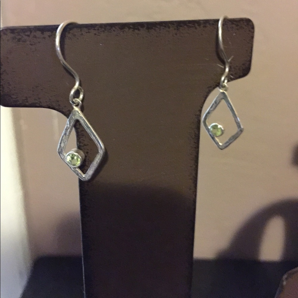 925 silver. Green stone