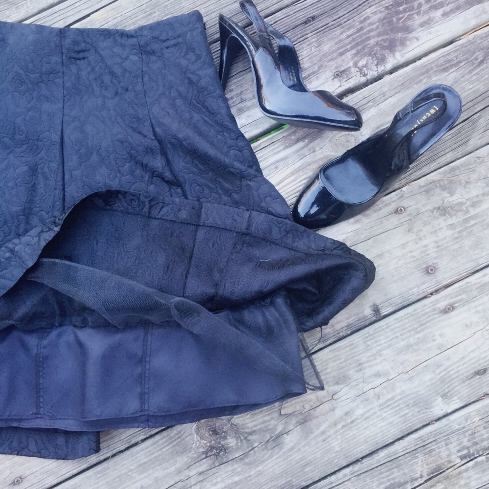 💃Textured Fit and Flare Skirt💃