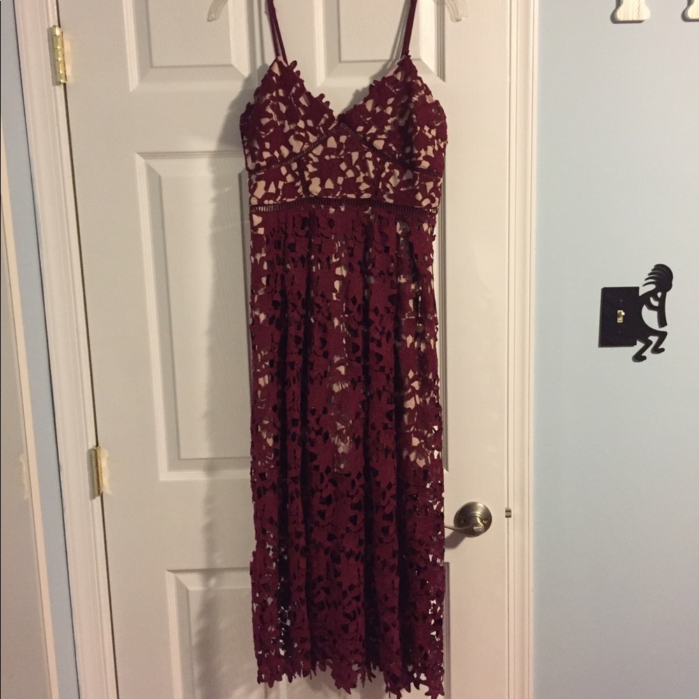 Aqua lace cami midi dress in burgundy and nude