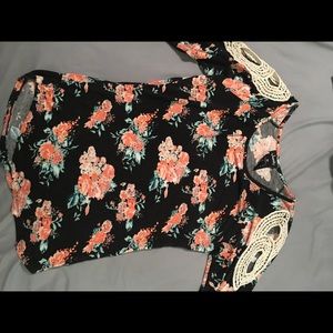 Adorable lace open shoulder 3/4 sleeve top