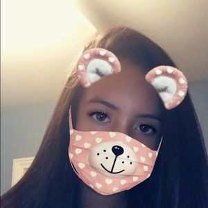 Meet your Posher, Claire